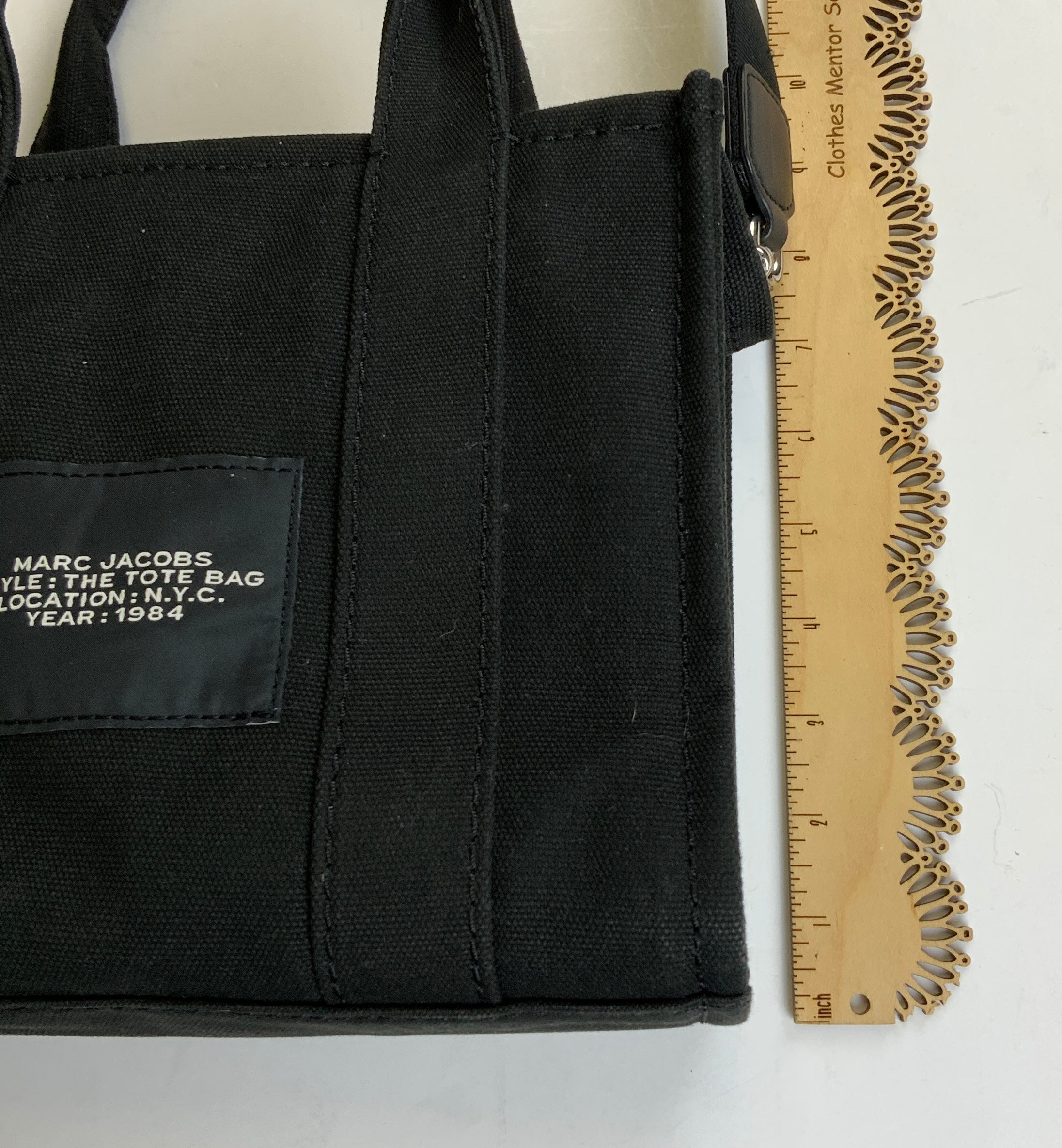 Tote Designer By Marc Jacobs  Size: Small